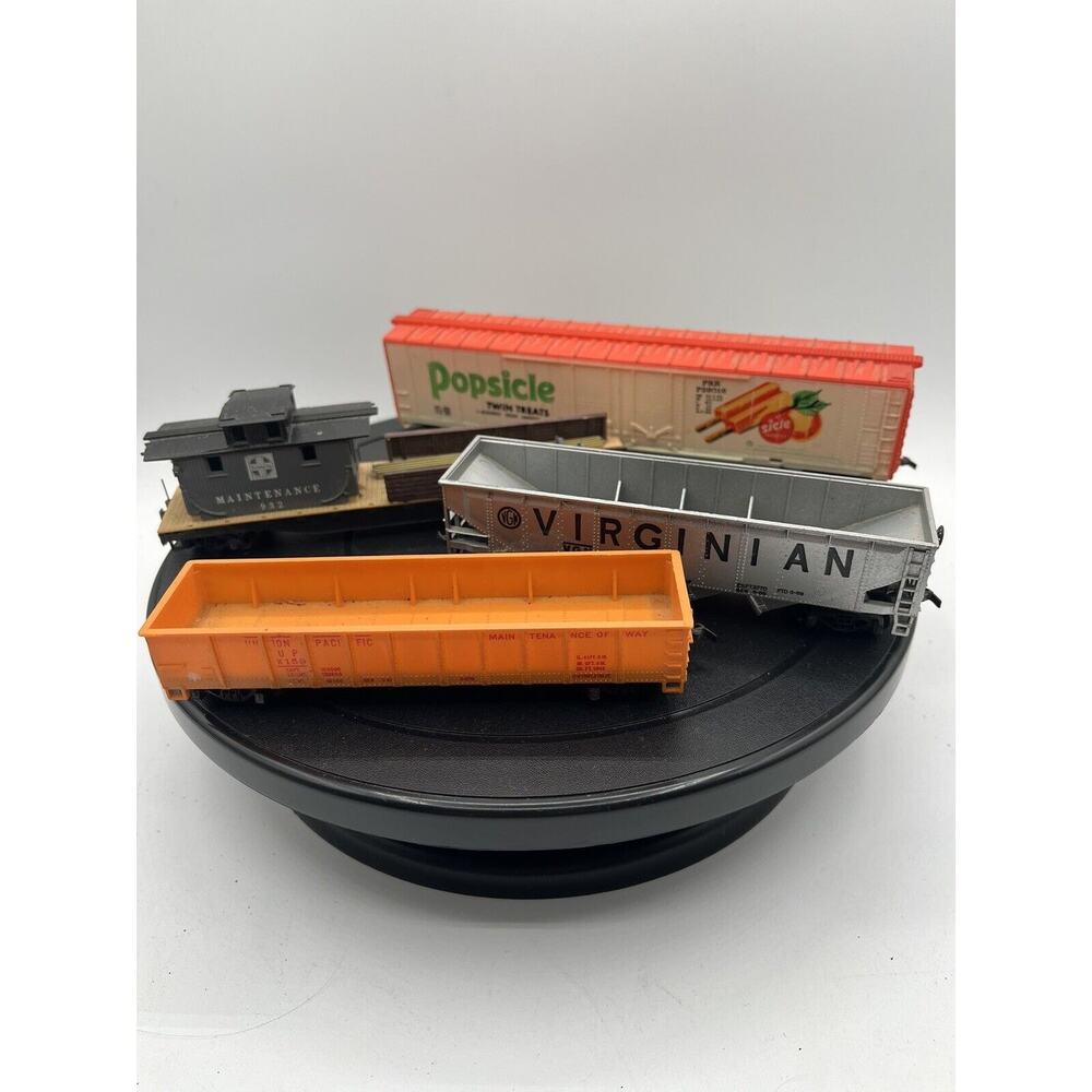 Lot Of 4 Tyco Train Cars VTG Popsicle Santa Fe Union Pacific Virginian